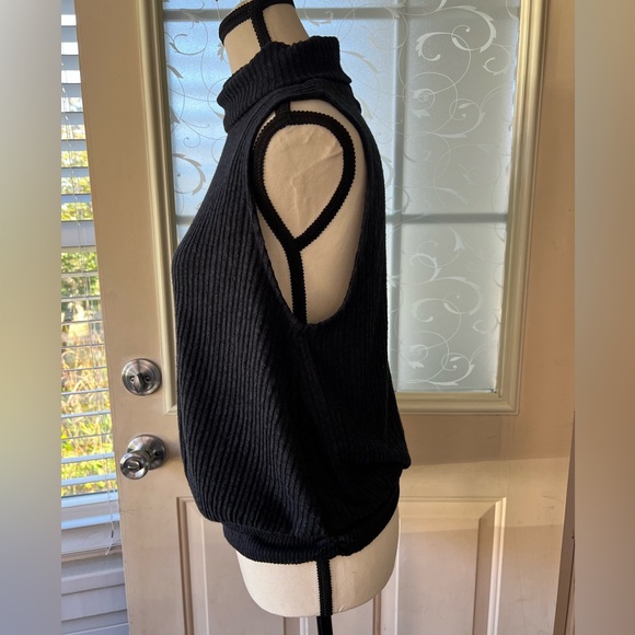 Democracy size M mock turtleneck with gathered band at hips. Ribbed navy blue - Picture 4 of 8